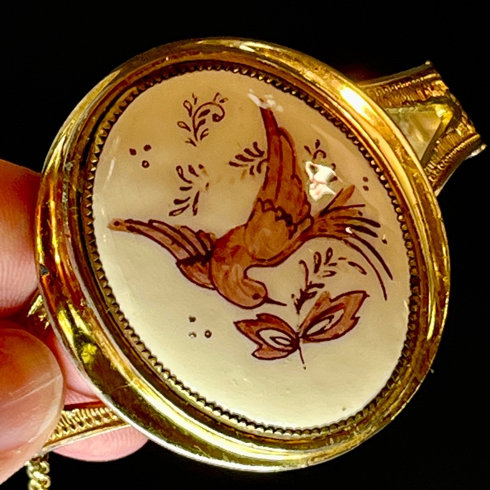 Whiting & Davis Gold Plated Off White Porcelain Bird Dove Bangle Bracelet